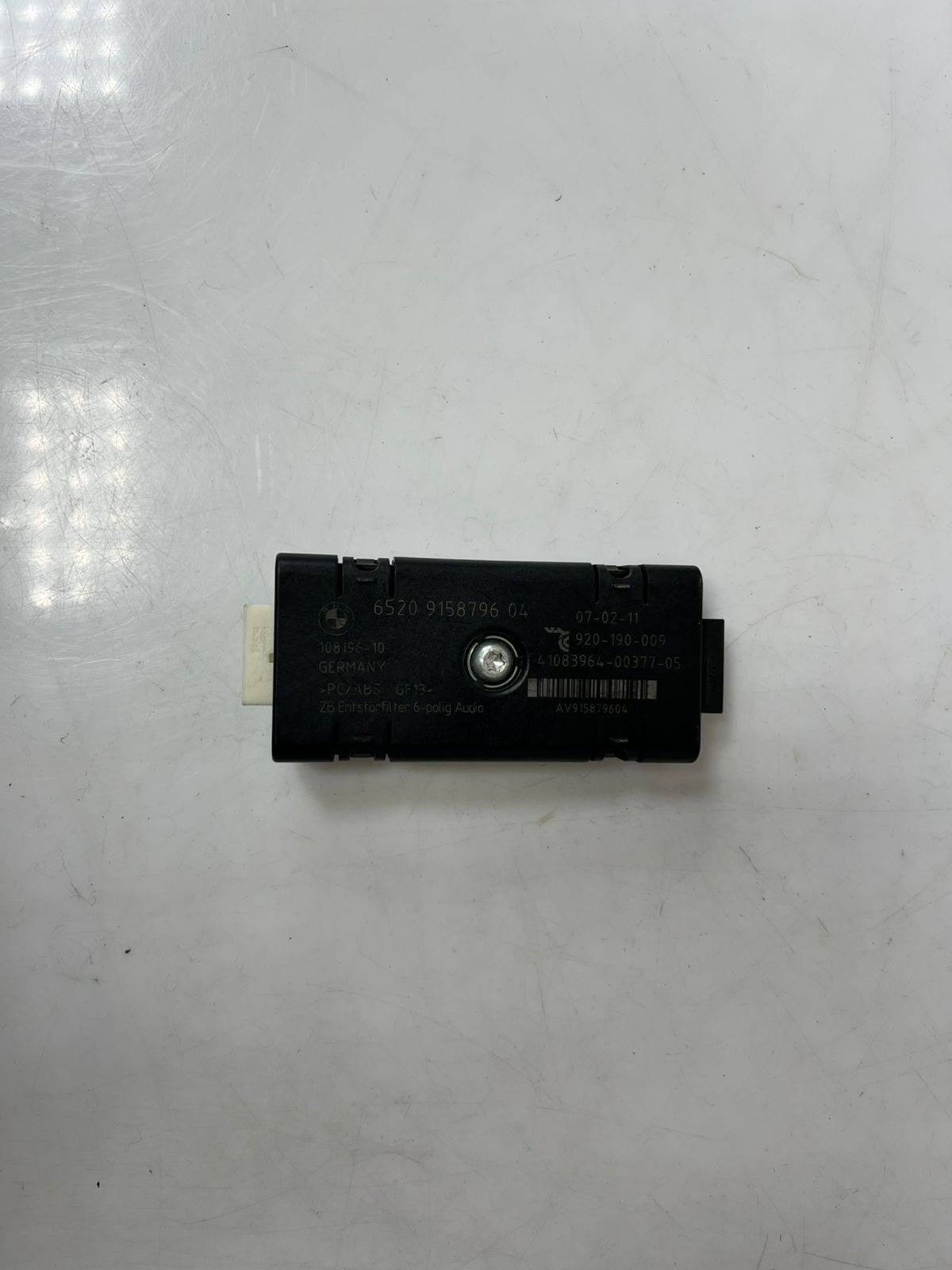BMW 5 Series F07 F11 GT Suppression Filter Antenna Amplifier 9158796 OEM