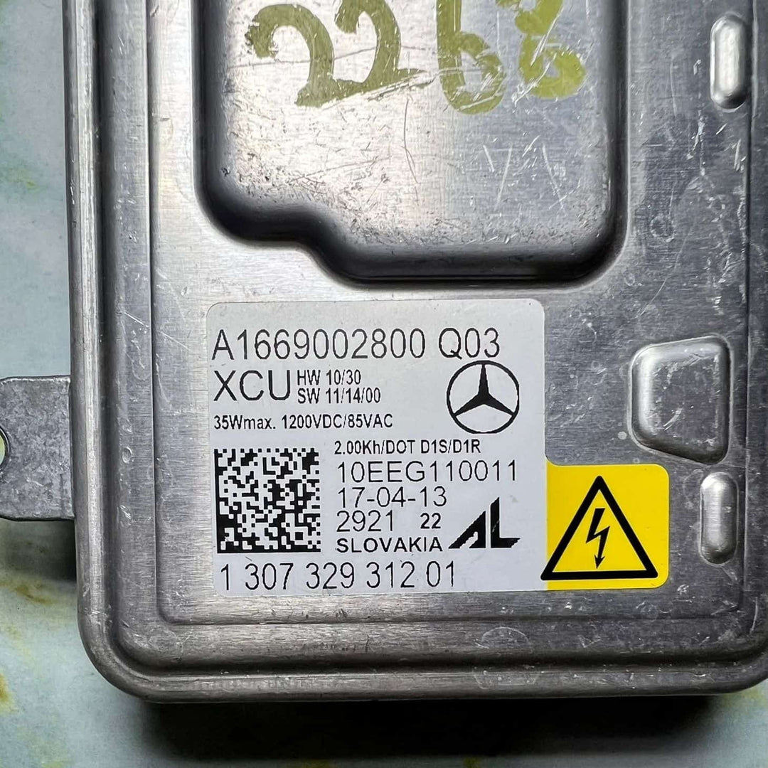 Mercedes Xenon HID Headlight Ballast Control Unit A1669002800 GLK SLK CLS GL