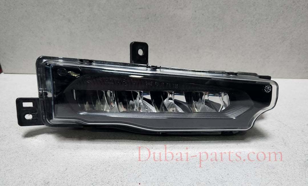 2019-2021 BMW X3 Front Right Fog Light 9492772 X3 G01 OEM
