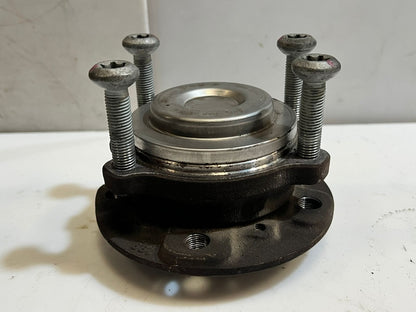 2011-2018 BMW 5' 6' M6 M5 F06 F12 F13 F10 Wheel Hub With Bearing 2284375 OEM