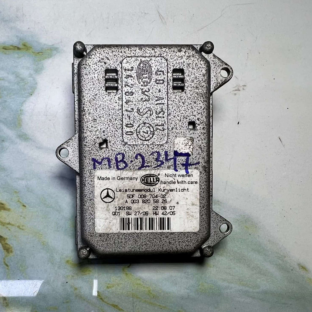 2007-2010 Mercedes-Benz CLS350 Headlight Ballast Module A0038205826 CLS-Class