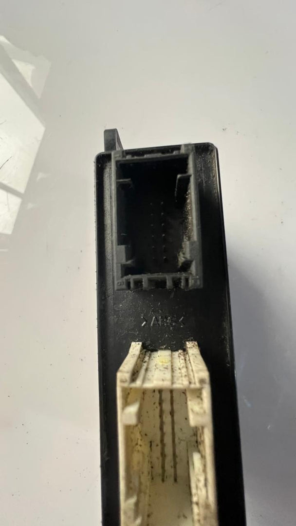 BMW PM-BT ABS MODULE 8052062 BMW Door Control Unit E39 5 Series and E38
