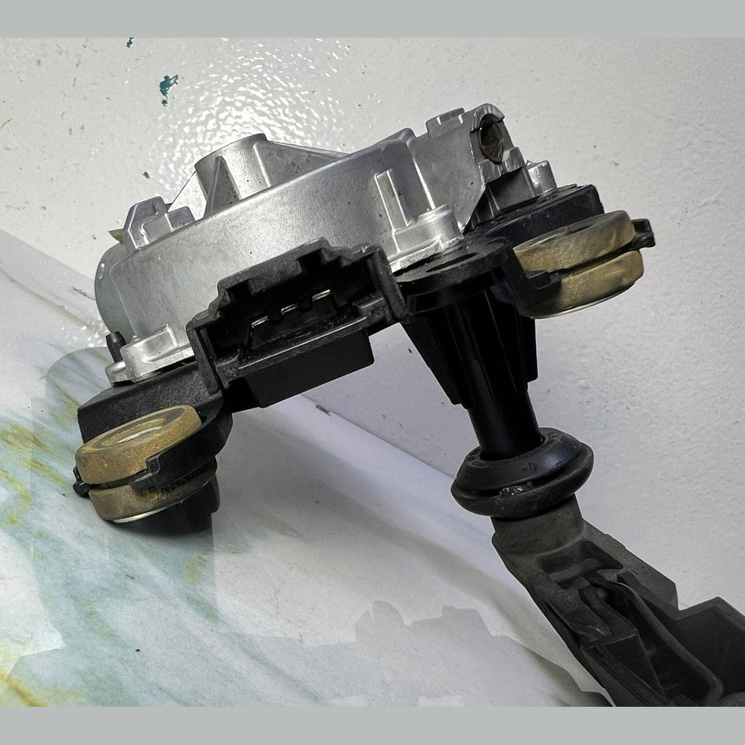 Mercedes-Benz Rear Wiper Motor A2469061701 B-Class W246 W242 B180 CDI