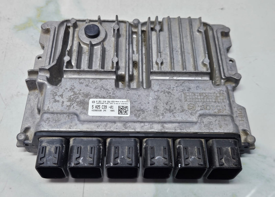 2018-2023 BMW M5 F93 M8 S63M Engine Control Unit 5A25C39 SET OEM
