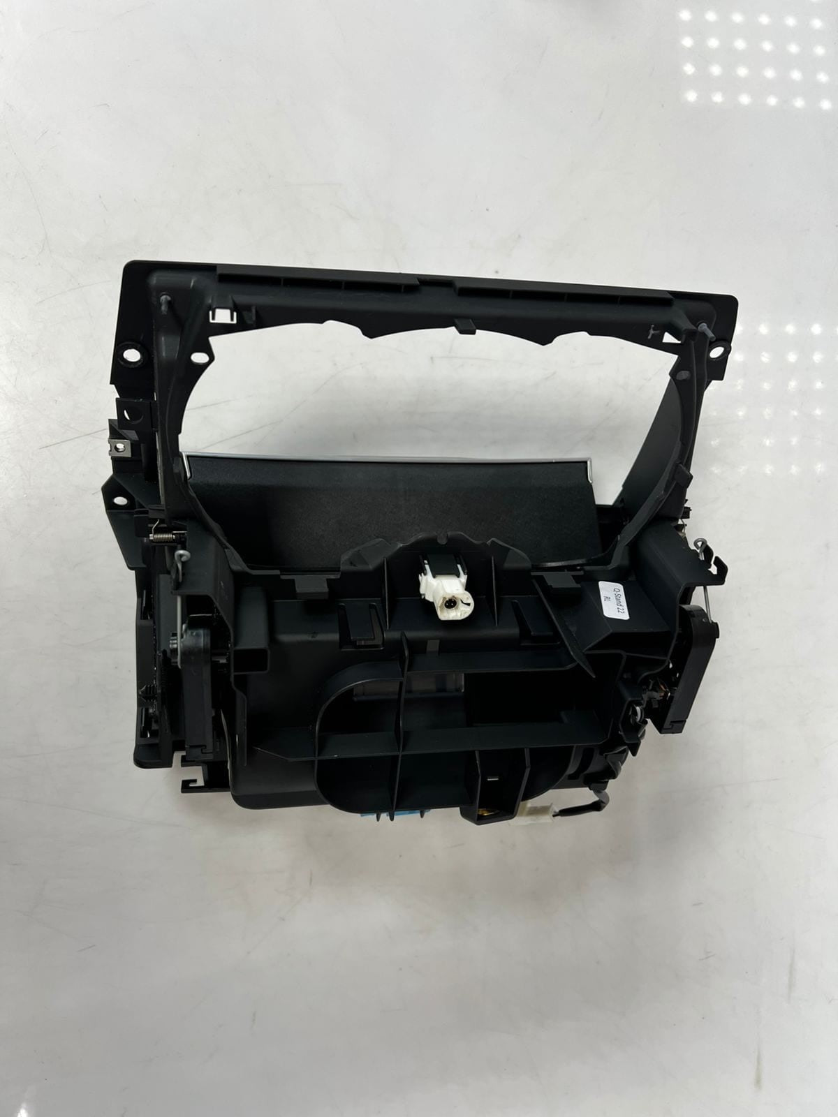 BMW 8' G14 G15 G16 GRAN COUPE Centre Console Storage Compartment 9396504 OEM