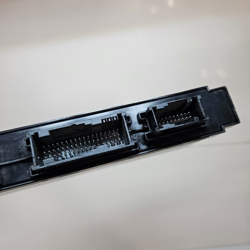 Genuine 2011-2016 BMW 550i Body Control Module 9286942