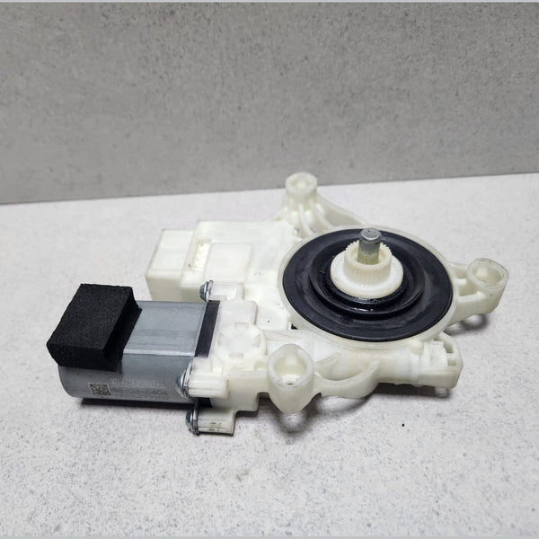 2019-2024 BMW 330i Door Window Regulator Motor 84958683 Series G20 G21