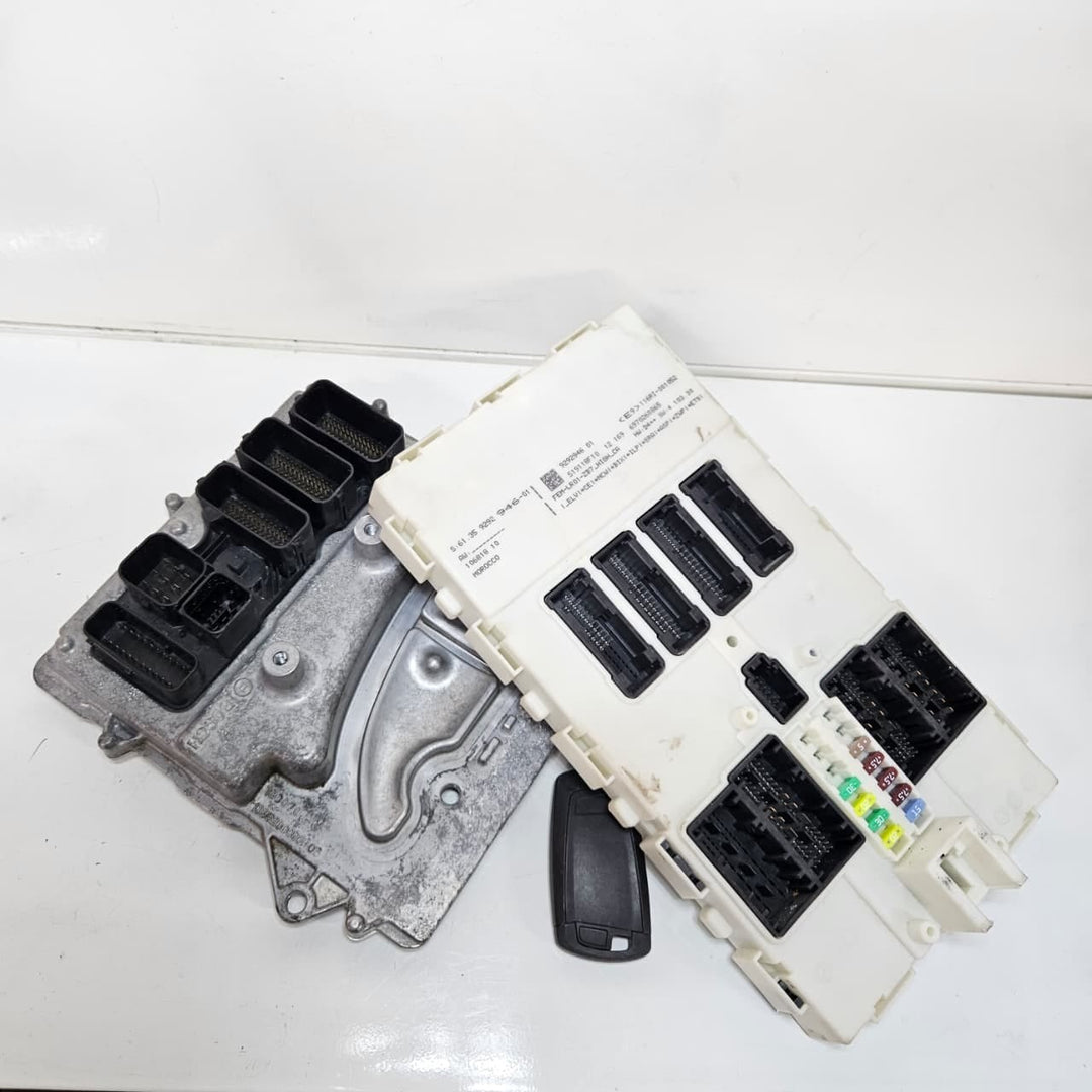7649279-2013 BMW 5 Ser F10 F11 B38 Active Hybrid ECM Engine Control Unit DME Set