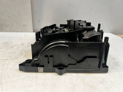 BMW F20 F22 F21 E90 E91 E92 E93 Cylinder Head Valve Cover 8589941 OEM