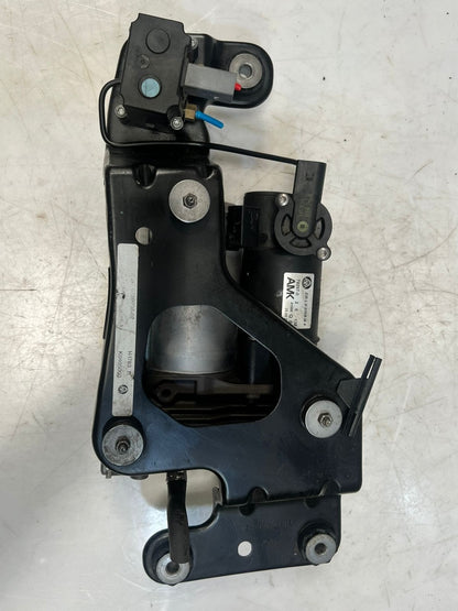 2006-2014 BMW X5 E70 X6 E71 E72 Air Suspension Compressor AIR SUPPLY 6789938 OEM
