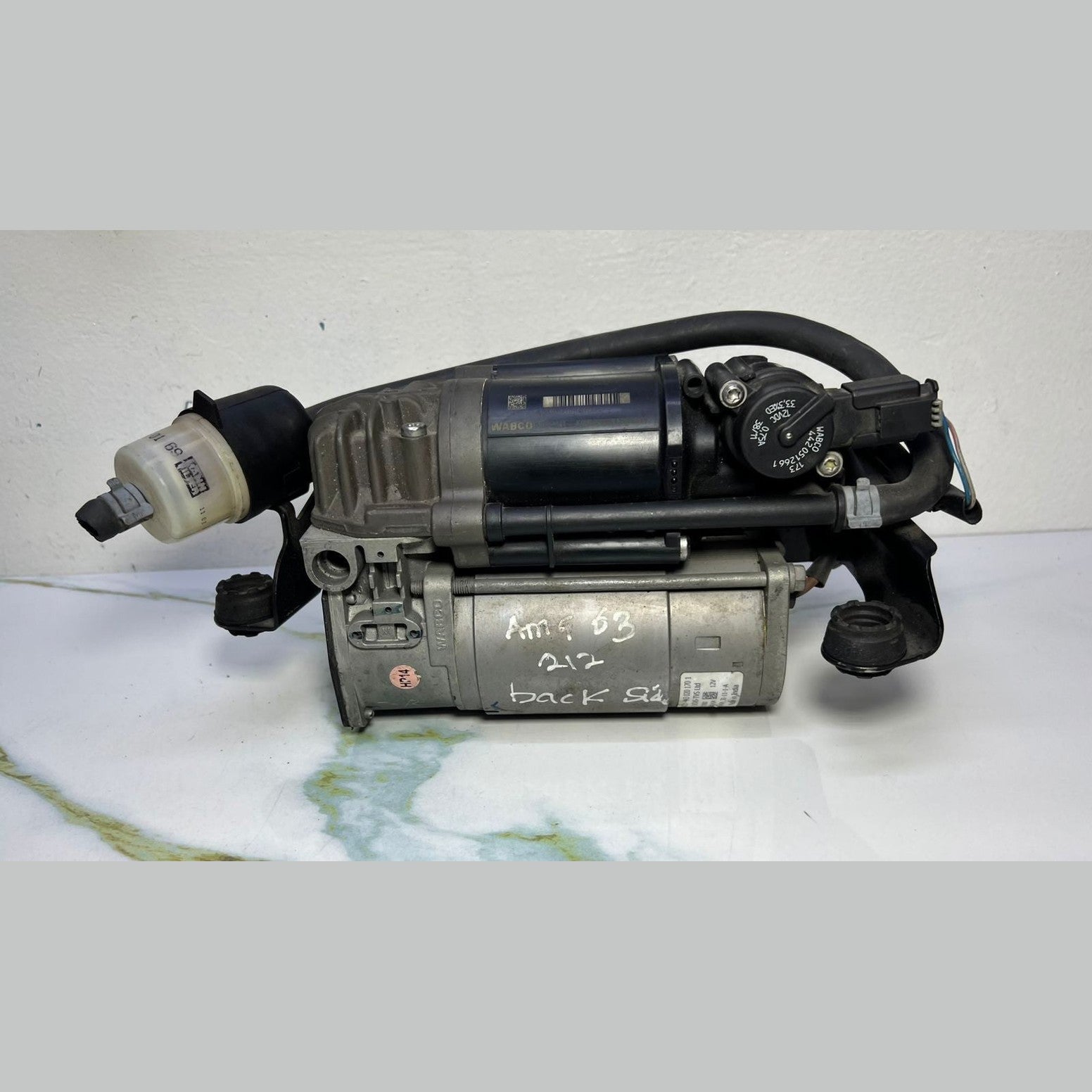 2012 Mercedes-Benz E300 Air Suspension Compressor A2123200104 W212 and W218