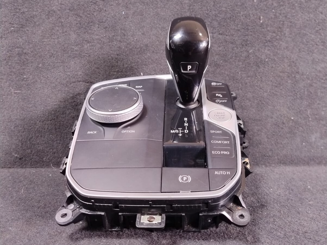 BMW 2 Gran Coupe F44 Gear Shifter and idrive with switch board 5A5C4A0 2022 RHD