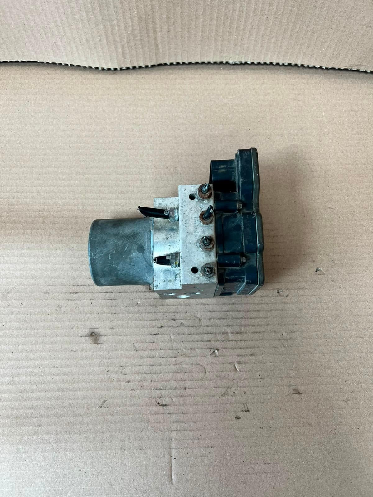 2013-2018 BMW X5 F15 ABS BRAKE Pump CONTROL Module 6870183 OEM