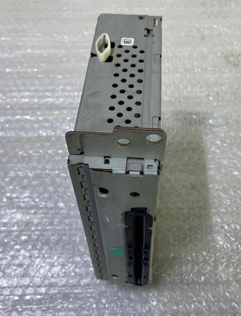 OEM BMW F22 F30 F32 F31 RADIO PROFESSIONAL MEDIA CD PLAYER HEAD UNIT 9272364