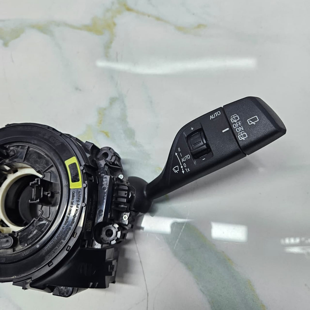 2017 BMW X3 G30 G31 G01 G05 G06 G07 G08 Steering Column Switch 5A32039