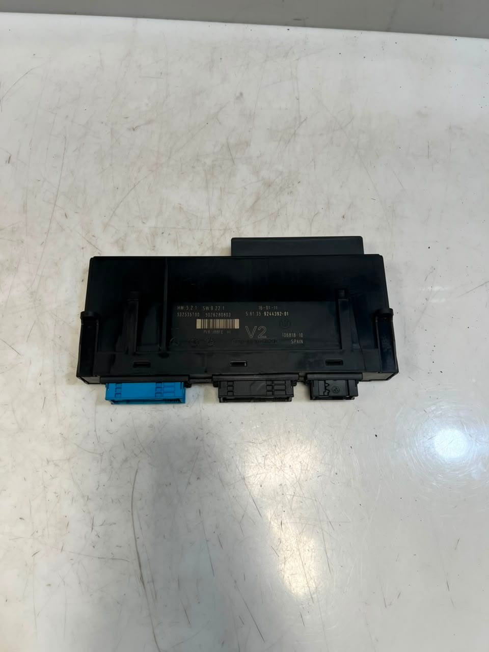 BMW 5 Series F10 F11 520d Body Control Module Junction Box 9244392 OEM