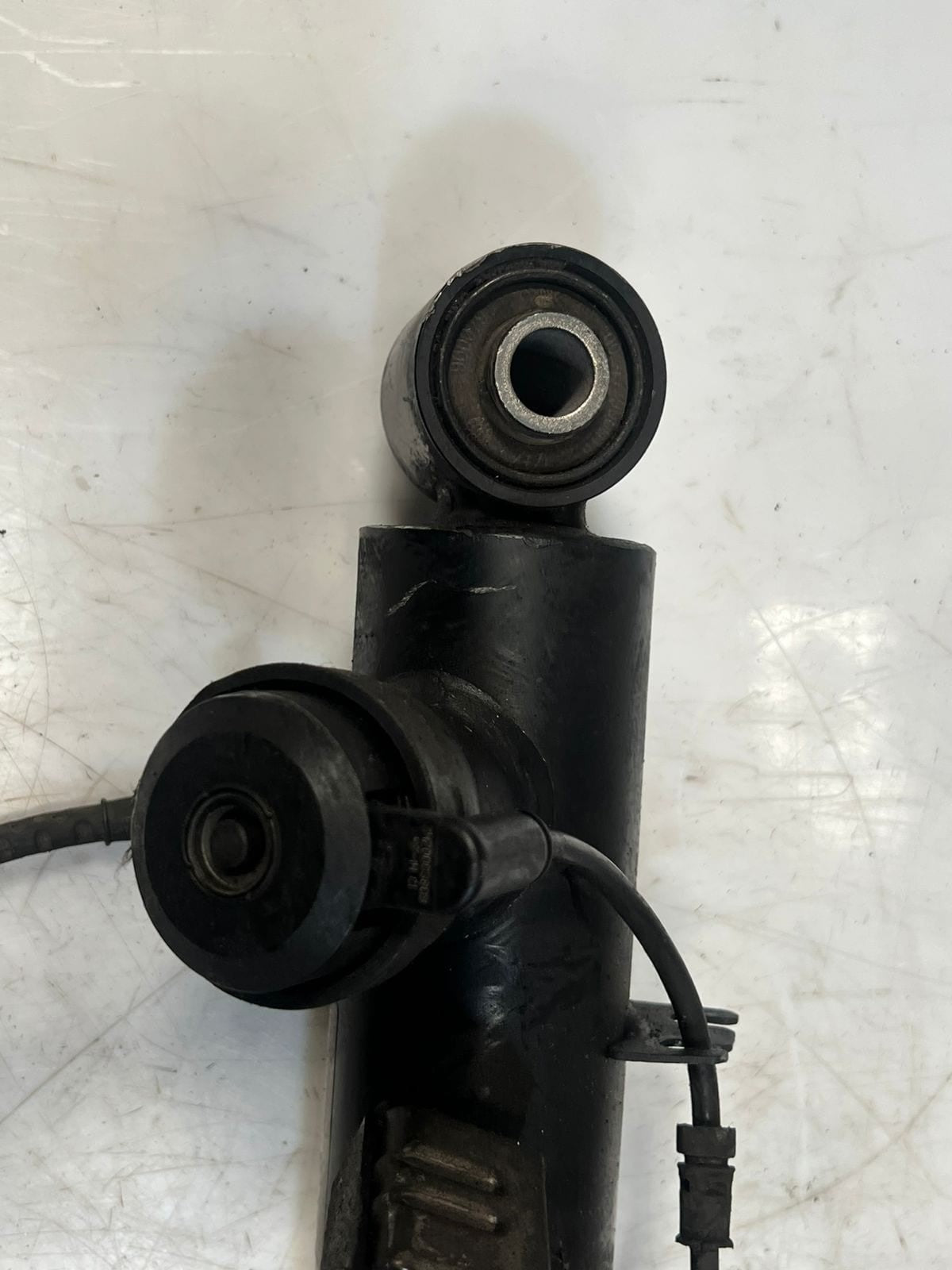 2014-2018 BMW X5 F15 X6 F16 xDrive 30d Rear Shock Absorber DIESEL 6875087 OEM