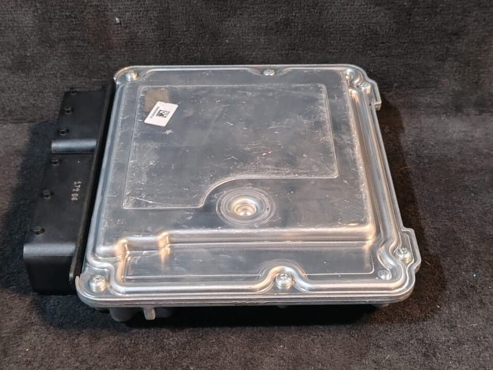 BMW  X3 F25 N47N DIESEL ENGINE CONTROL UNIT MODULE DDE 8576344