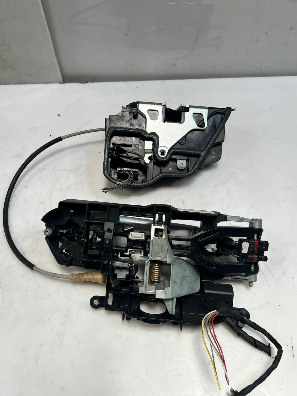 2016-2018 BMW F10 X5M E70 and F30 330e LEFT REAR Door Lock Actuator 7202147