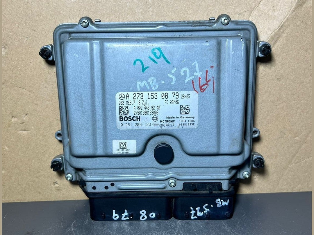 04-10 Mercedes W219 CLS Engine Control Module Unit ECM ECU A273 1530879 OEM