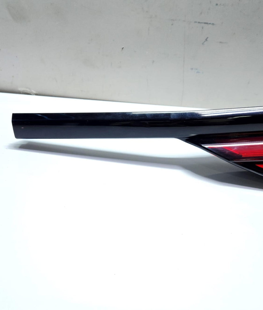 2020-2024 BMW 2 Series Rear Taillight Trunk Lid Right 7465472 228i 228iX F44 OEM