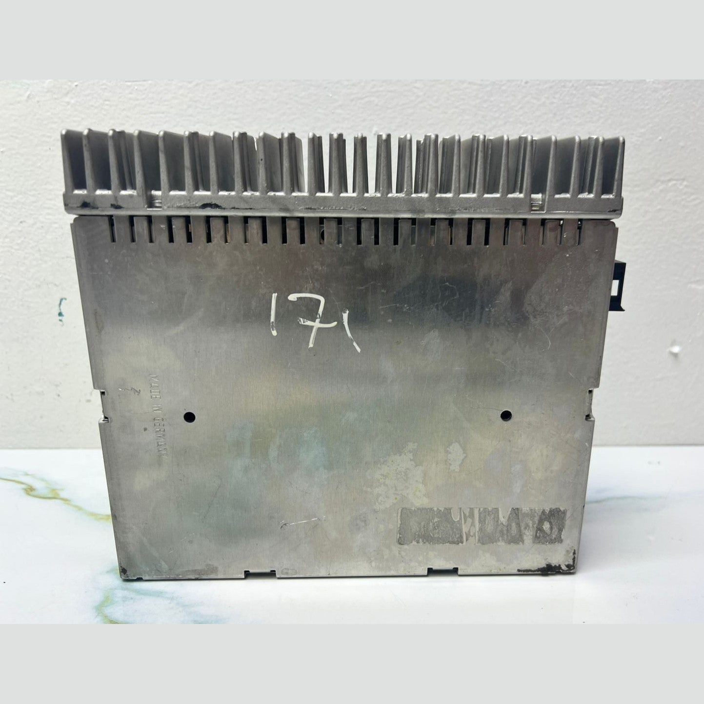 03-09 Mercedes-Benz W211 E-Class Amplifier A 211 870 19 89 OEM