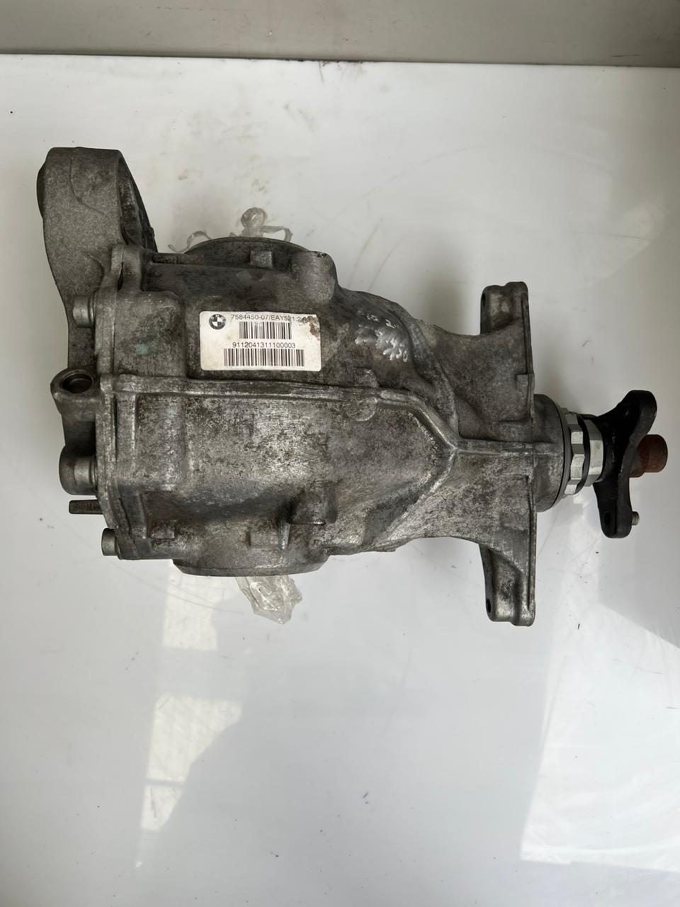 BMW 5 Series F10 F11 520d 525d 7 Series F02 Rear Differential 7584450 2.93 Ratio