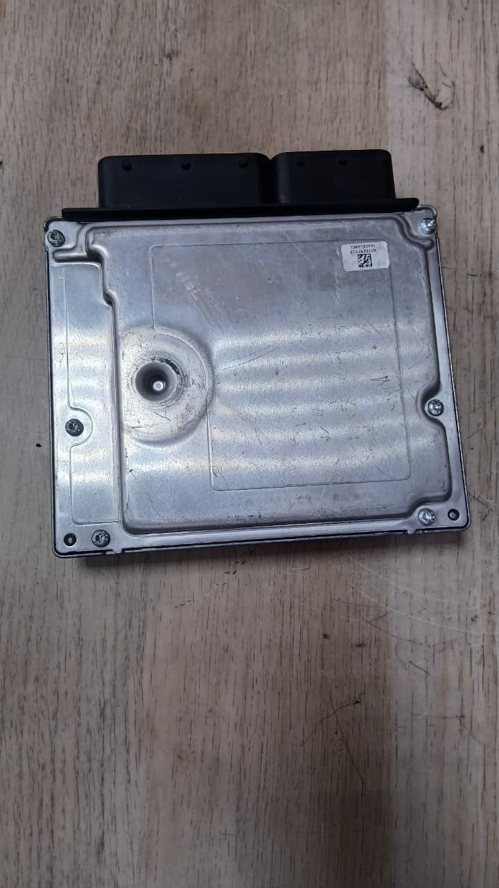BMW Engine Control Unit 7812500 5 Series E60 E61 520D with N47D20A ECU