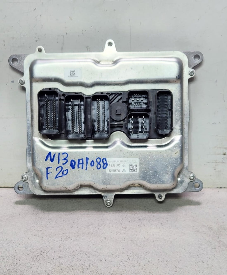 2017-2020 BMW 330i Engine Management Computer 7634297 1 Series F20 116i