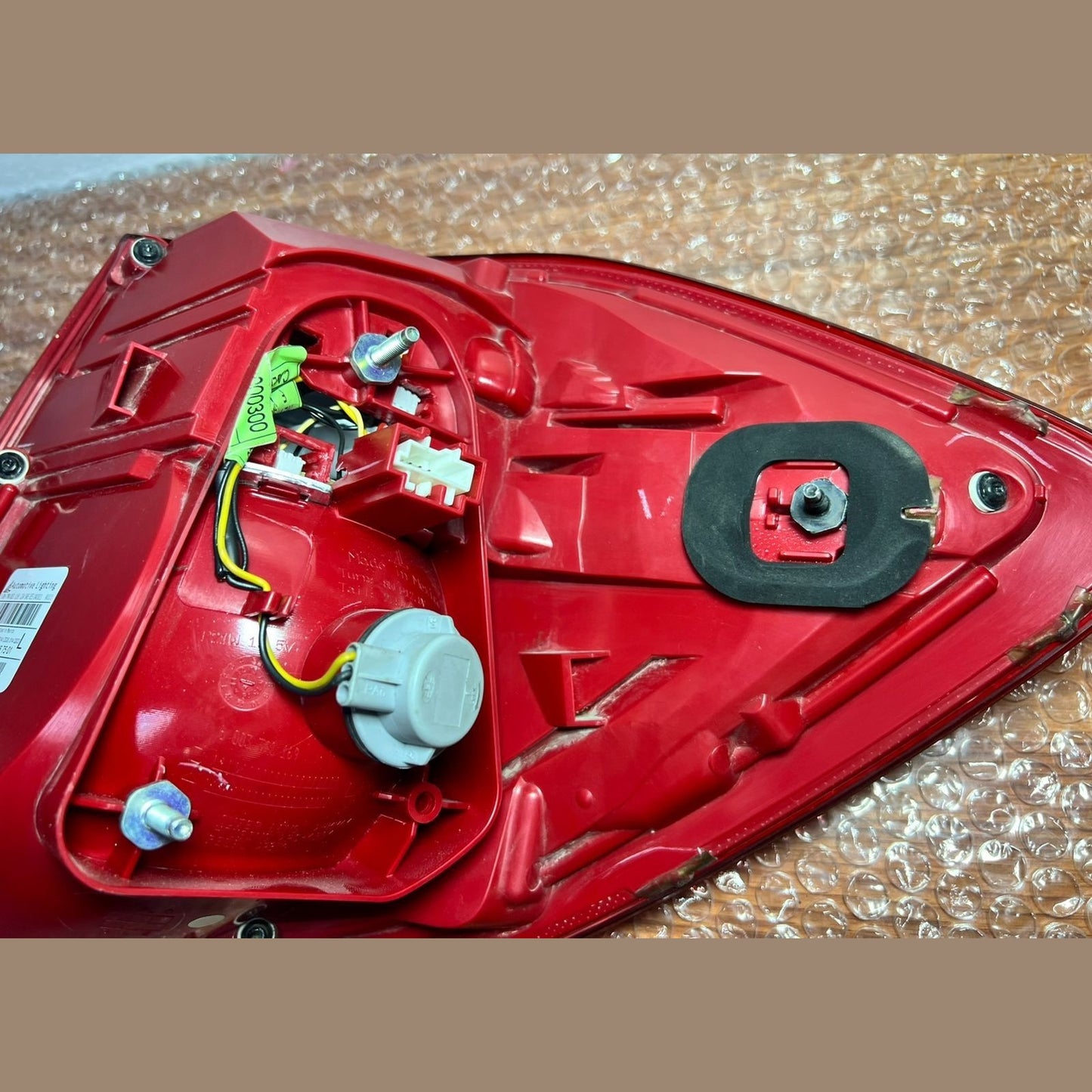 Mercedes W166 GL GLS Rear Left Side Tail Light Brake Stop Lamp A166 9067501