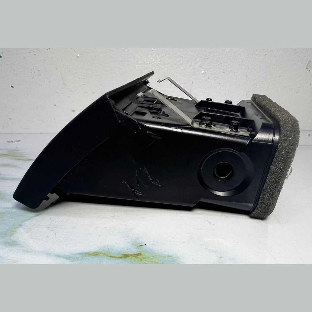 2010-2017 Mercedes-Benz C250 Dashboard Air Vent Grill A2048301254 W204 C-Class