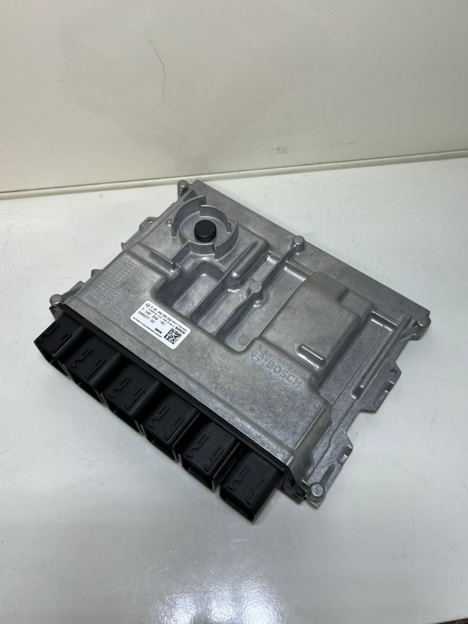 OEM BMW X5 G05 Engine Control Unit ECU Only DDE 7102358