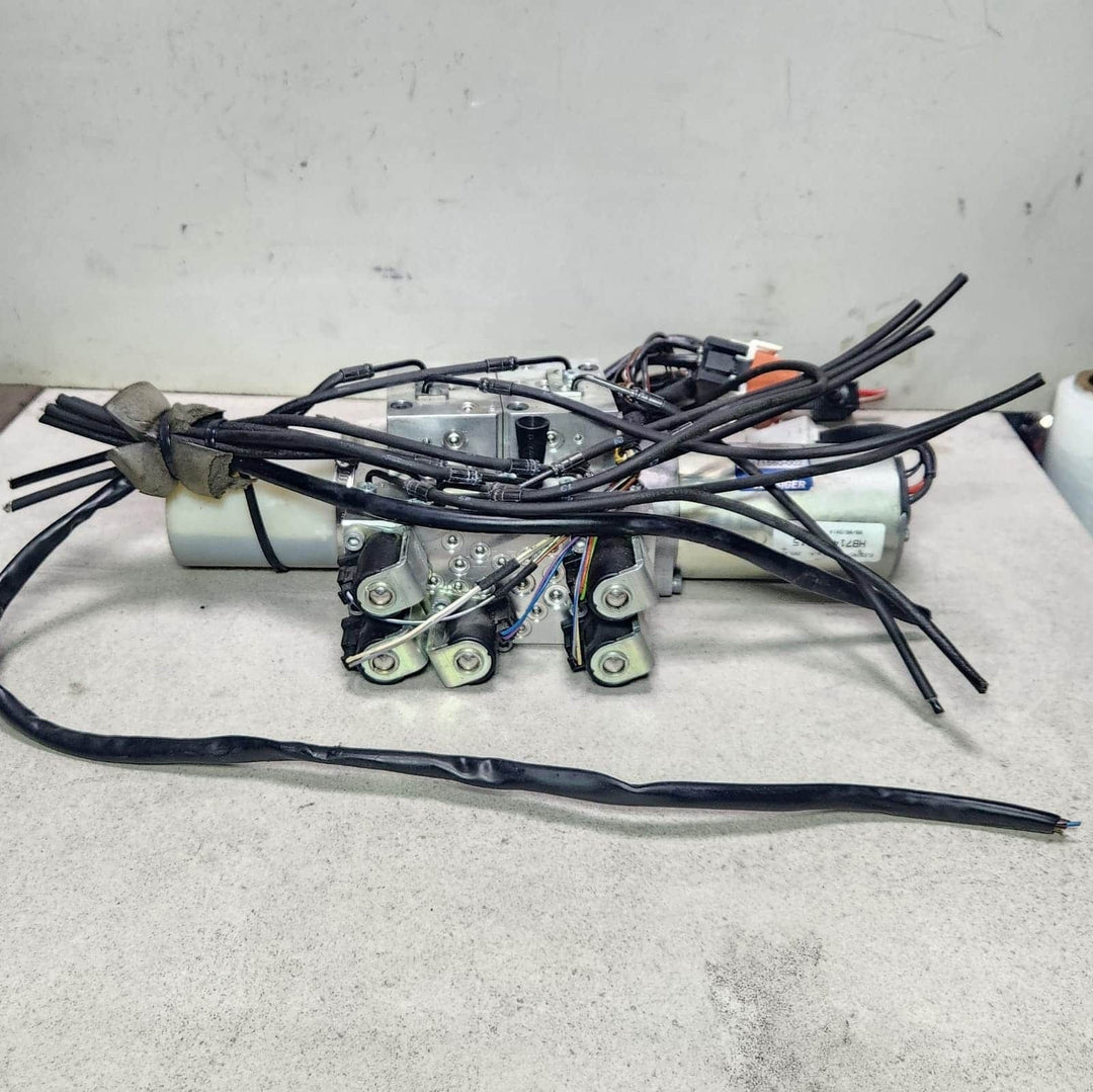 7344440 BMW 428i Convertible Top Roof Hydraulic Pump Motor 2014-2016 OEM