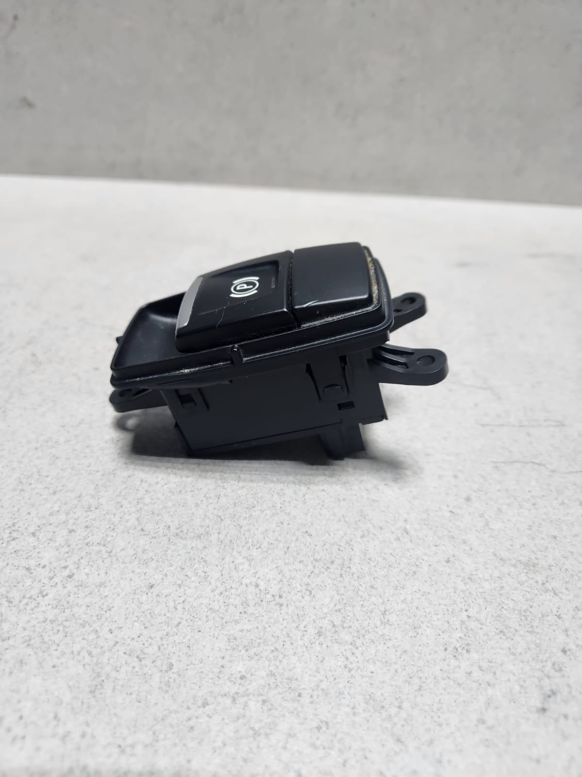 2016 BMW X1 Hand Parking Brake Switch 9390836 X1 F48 F49