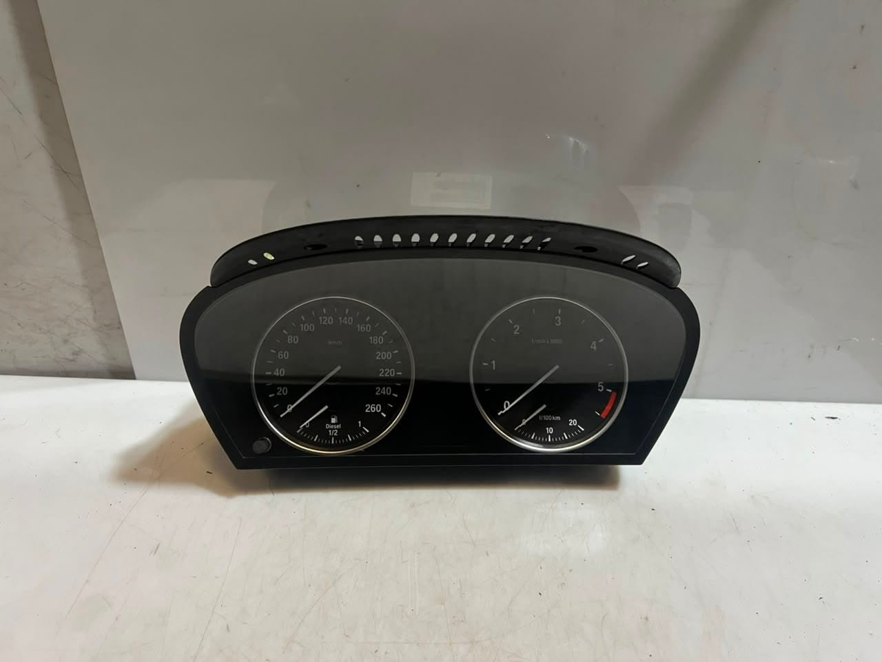 2009-2011 BMW X5 E70 3.0D and 3.5D Speedometer Instrument Cluster 9195690 OEM