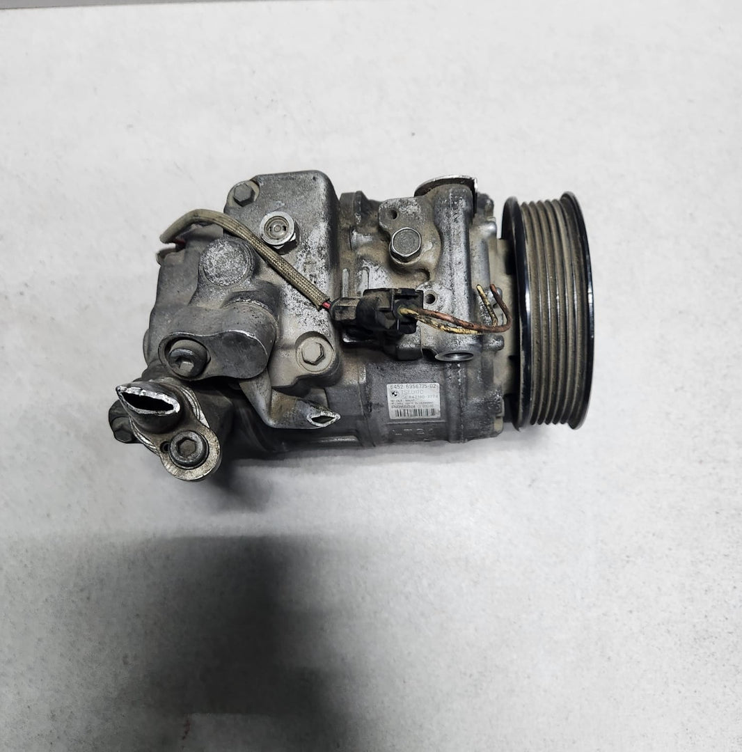 2006-2007 BMW 525i Air Conditioning Compressor 6956715 E60 E61 E63 E64 E65 E66