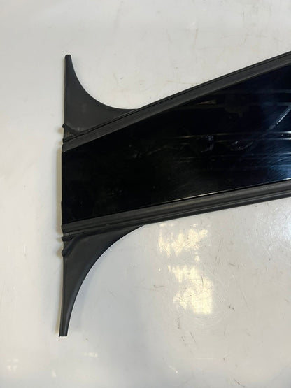2023-2024 BMW iX 120 B-Pillar VERTICAL Trim Cover PANEL FRONT RIGHT 8491330 OEM