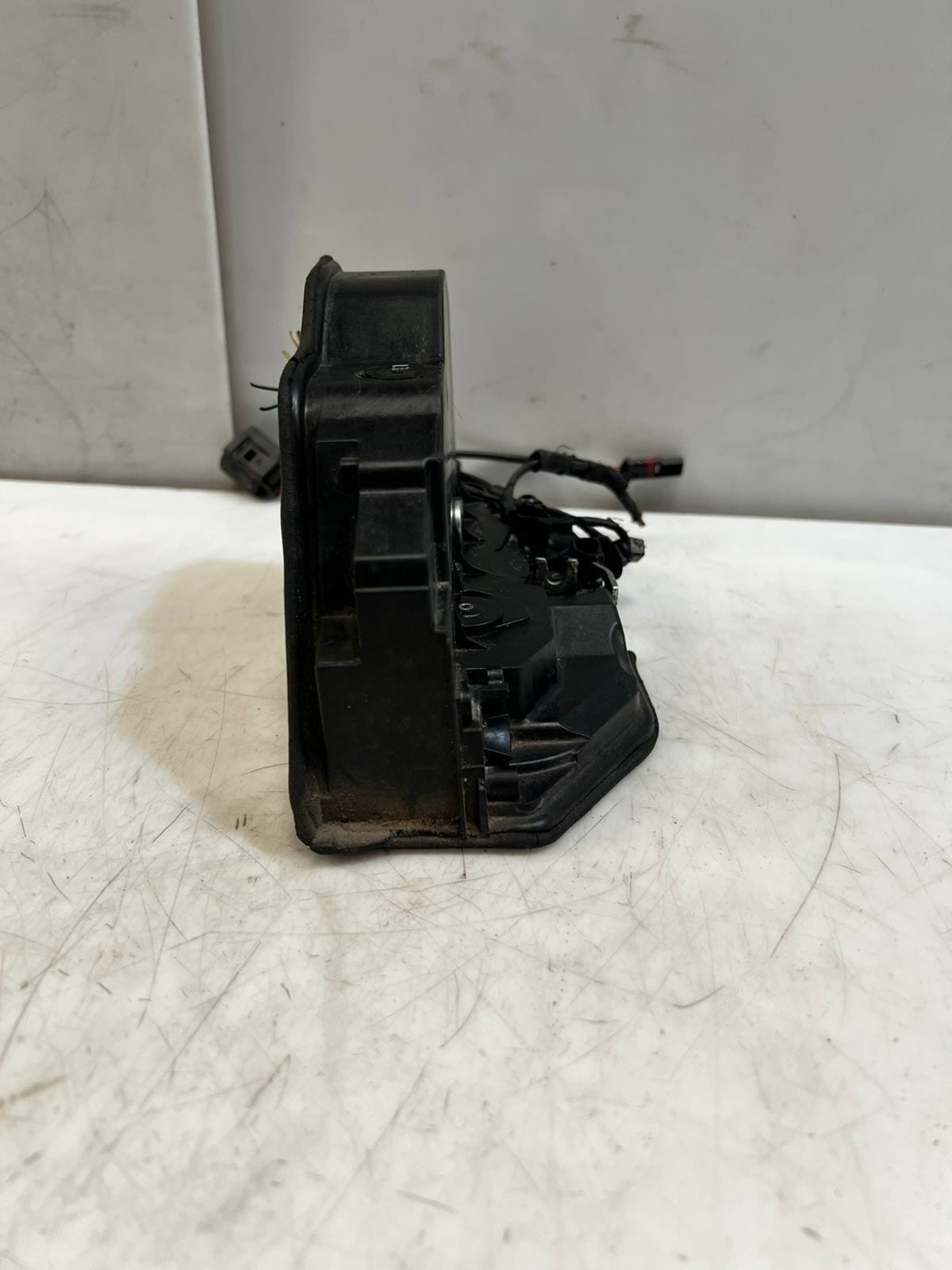 2011 BMW Alpina B7  F01 F02 F04 F10 F11 Rear Right Door Lock Actuator 7185688