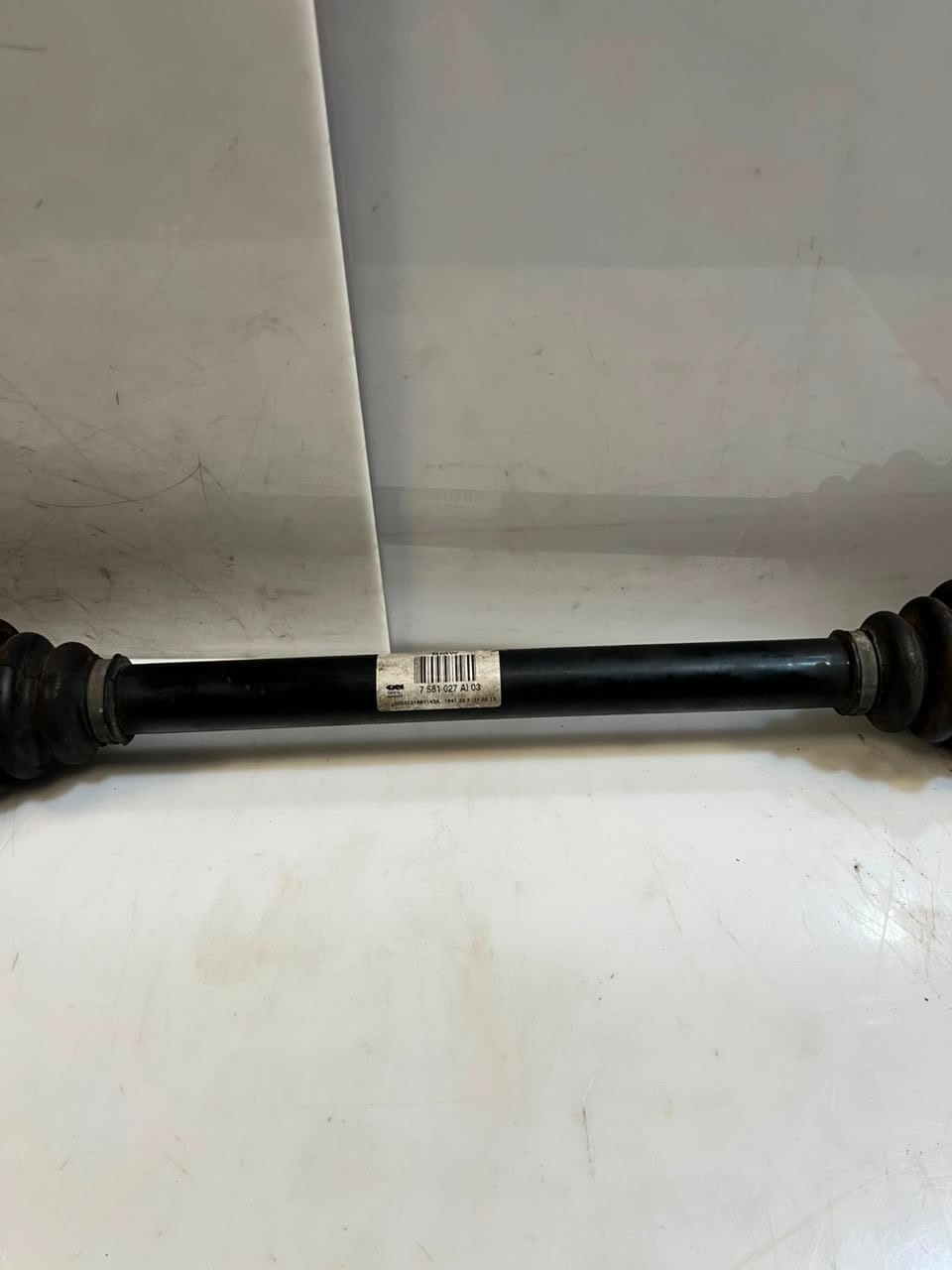 2010-2016 BMW 5 Series F10, F11 F07 528i Rear Left Drive Shaft 7581027 OEM