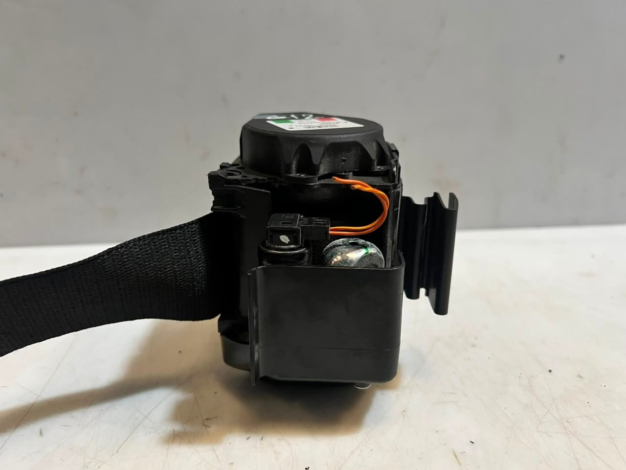 2015-2023 BMW 7 Series G11 G12 Seat Belt REAR 630704600A OEM