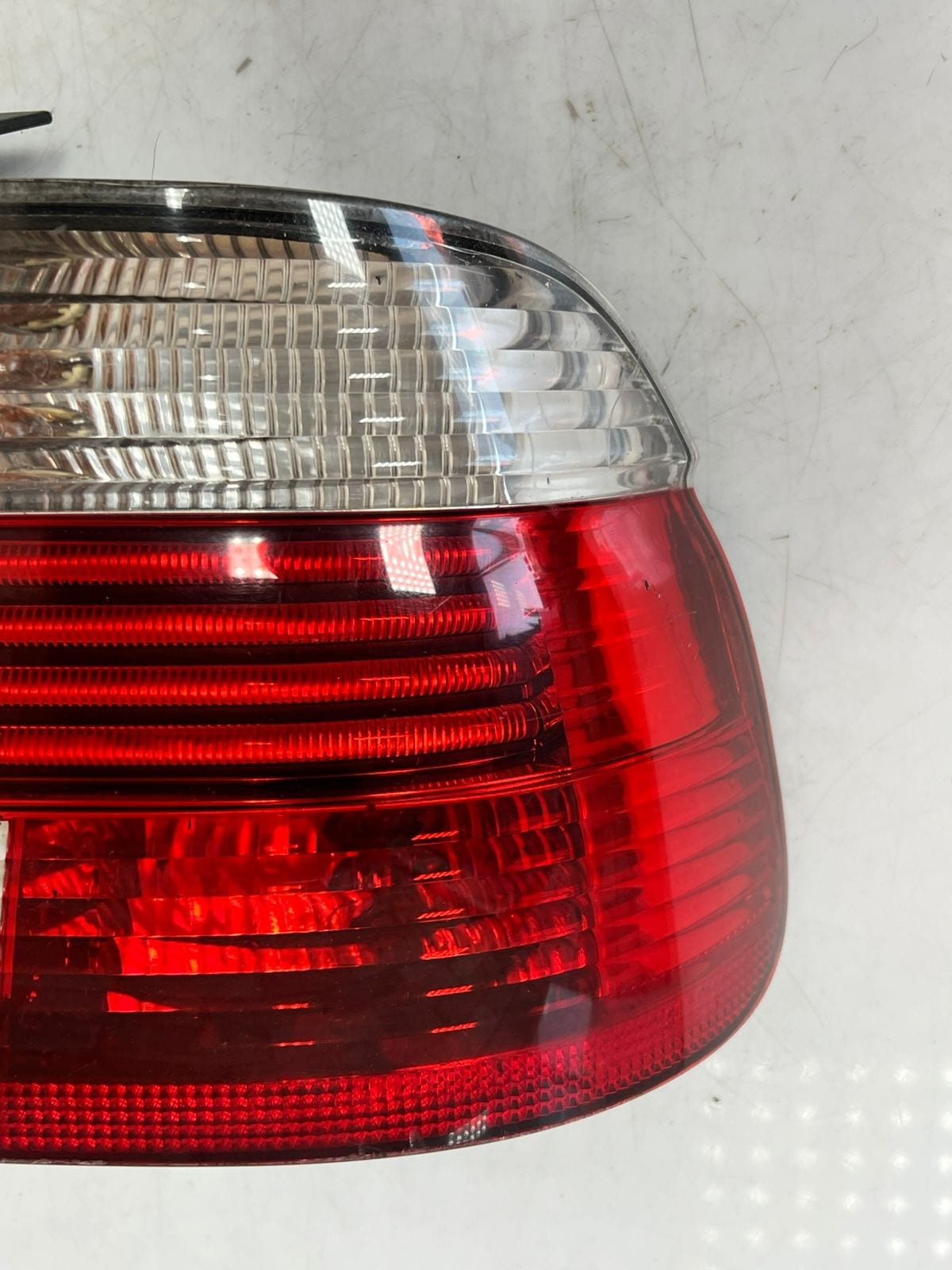2001 BMW 530i 5 Series E39 sedan RIGHT SIDE Tail Light Assembly 6902528 OEM