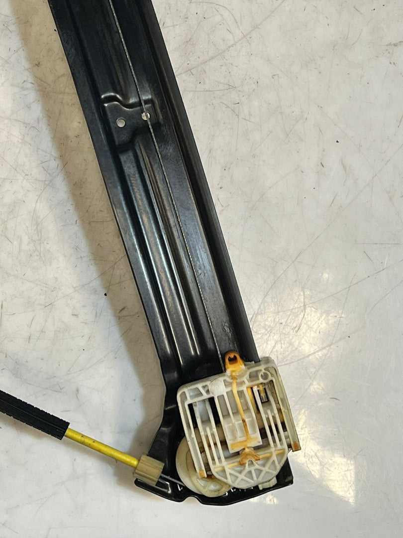 2008-2014 BMW X6 E71 RIGHT Front Door Window Regulator With Motor 7267664 OEM