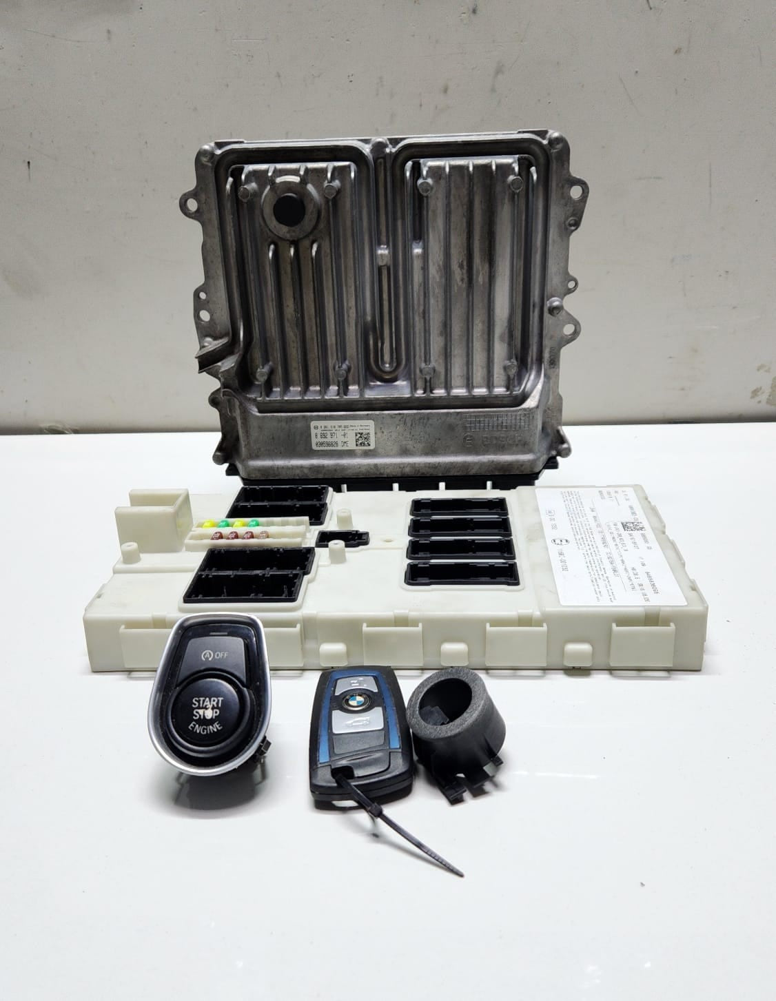 2017-2020 BMW 120i Engine Control Unit ECU 8692971 220i 230i 320i 330i 420i OEM