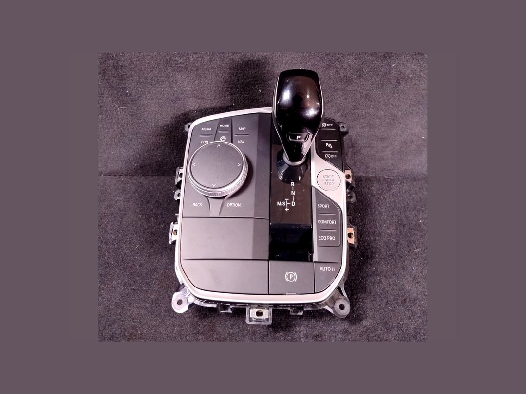 BMW 2 Gran Coupe F44 Gear Shifter and idrive with switch board 5A5C4A0 2022 RHD