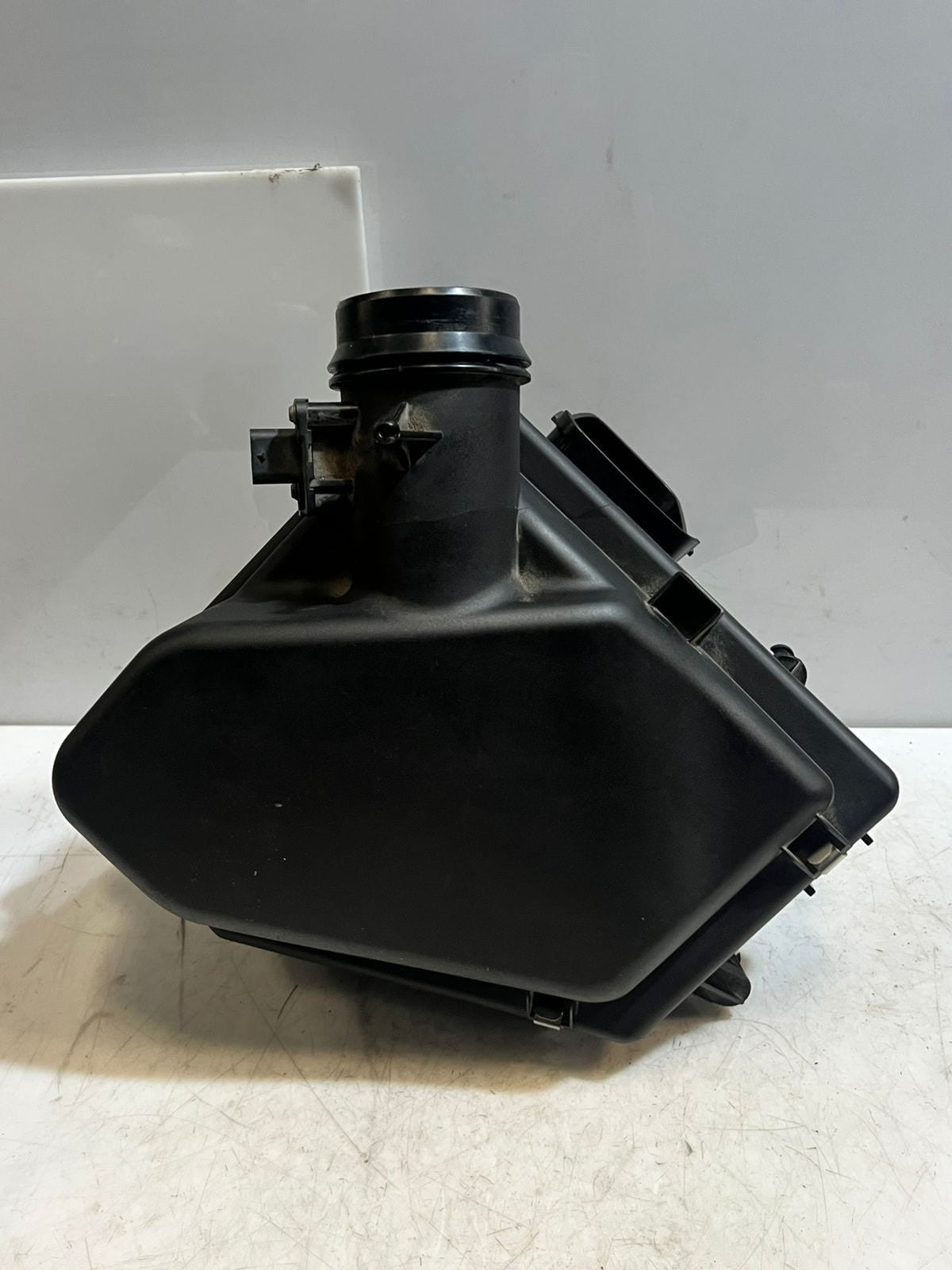 BMW 1 3 5 Series F20 F22 F30 F32 F36 B48 Air Filter Box MAHLE 8601677 OEM