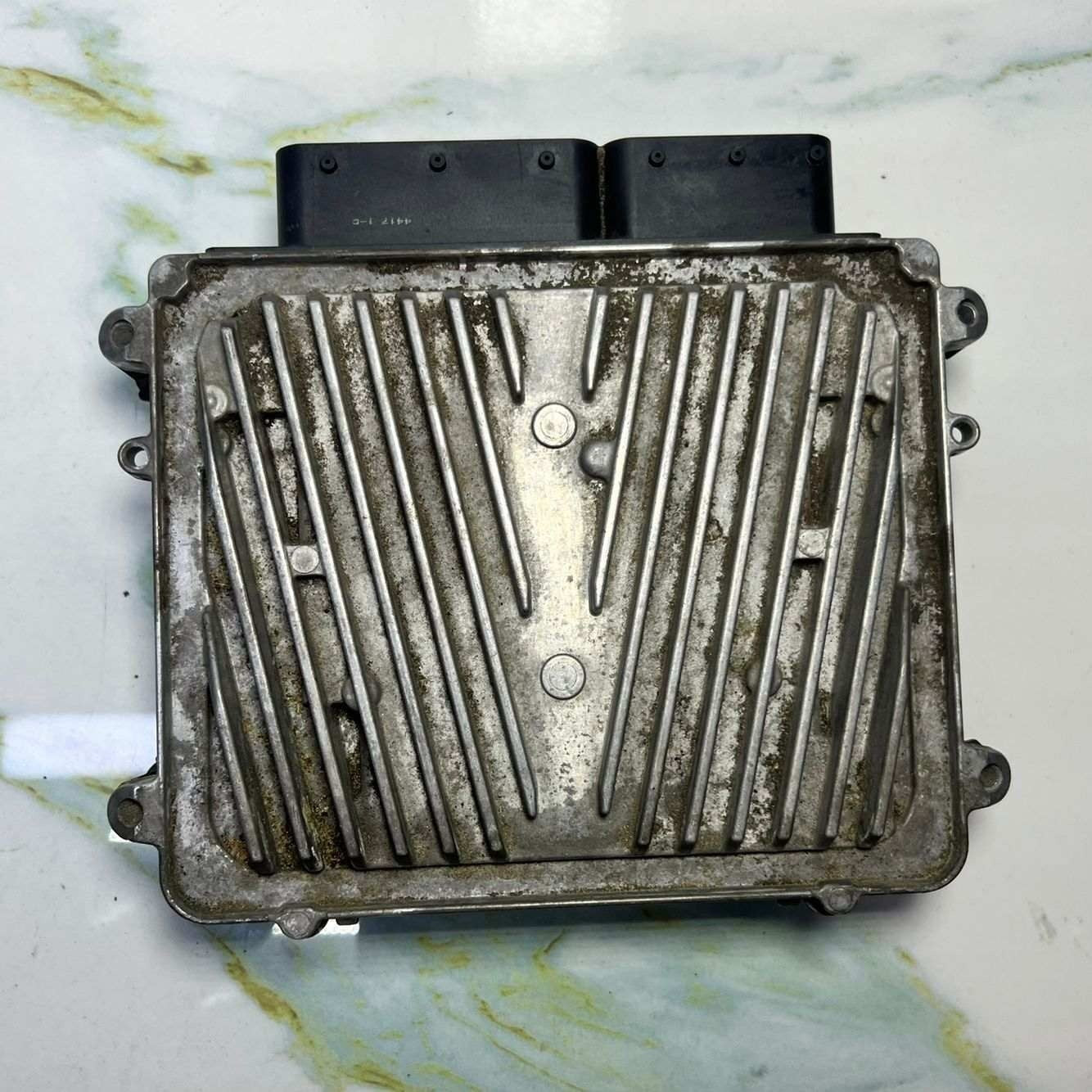 2006-2009 Mercedes-Benz E350 Engine Control Module A2721536091 ML350 CLK350