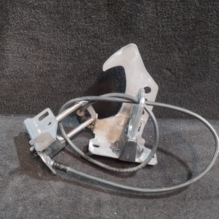 BMW X3 F25 X4 F26 UPPER HOOD LOCK STRIKER SET LEFT & RIGHT 7210734 & 7210733