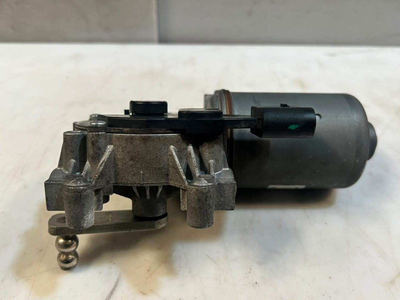2011-2017 Mini Cooper R60 R61 Countryman Front Wiper Motor 9804399 OEM