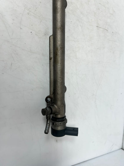 2002-2005 BMW 745i 7 Series E65 E66 E67 E60 E83 X3 Fuel Rail INJECTOR 7795514 