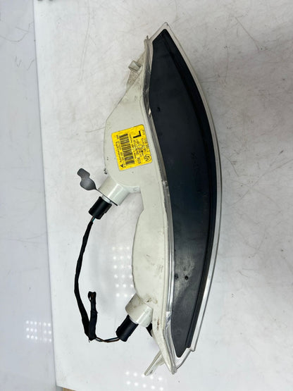 2007 BMW 650i 6 Series E63 Front Left Turn Indicator LIGHT 7165805 OEM